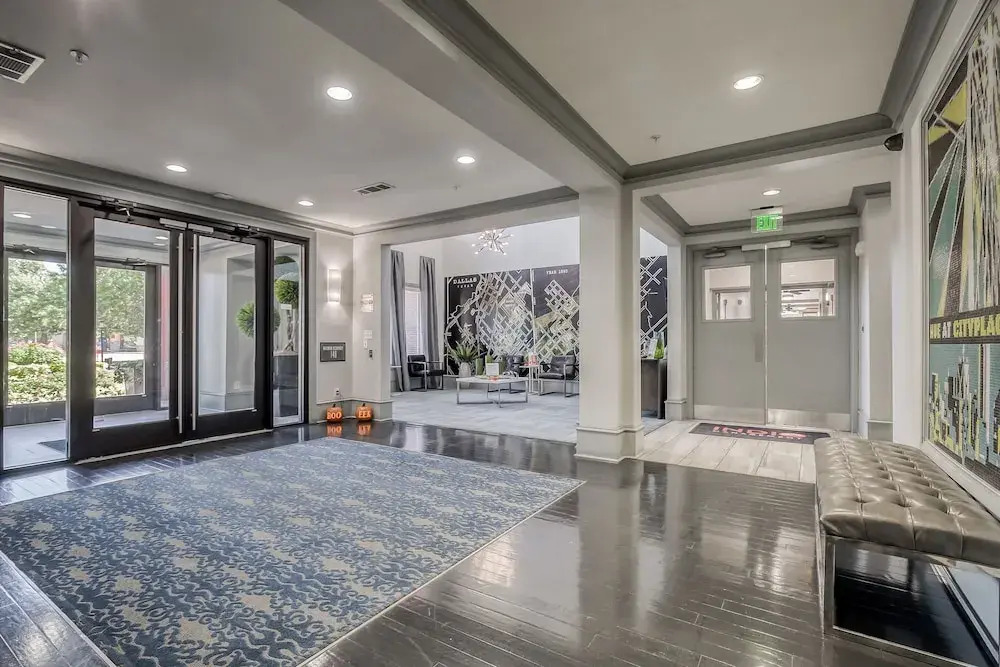 Modern Uptown Dallas Stay by Amyfinehouse