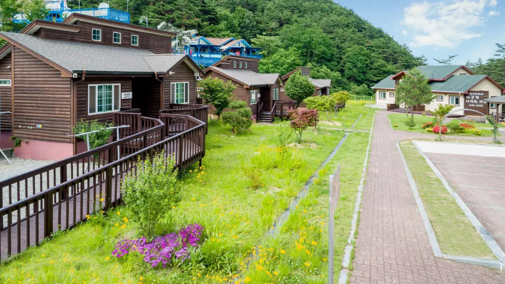 Gangneung Yasaenghwa Maeul