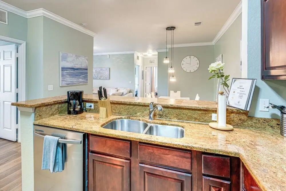 8 Mi to Disney Parks: Family Davenport Condo