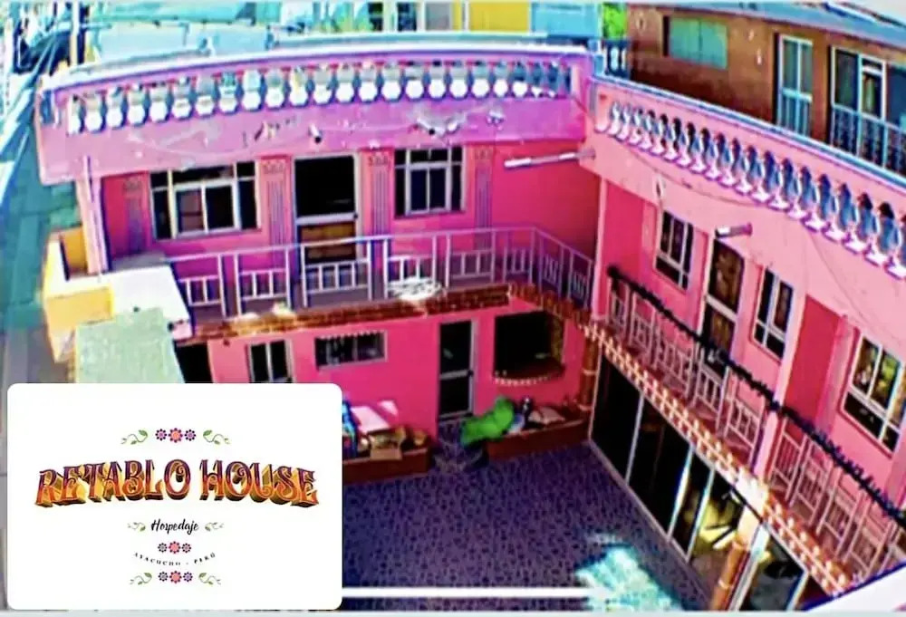 Retablo House