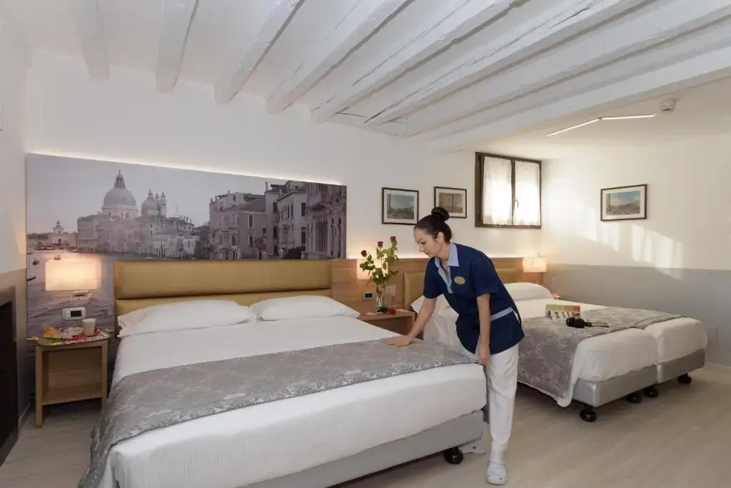 UNAHOTELS Ala Venezia-Adults 16