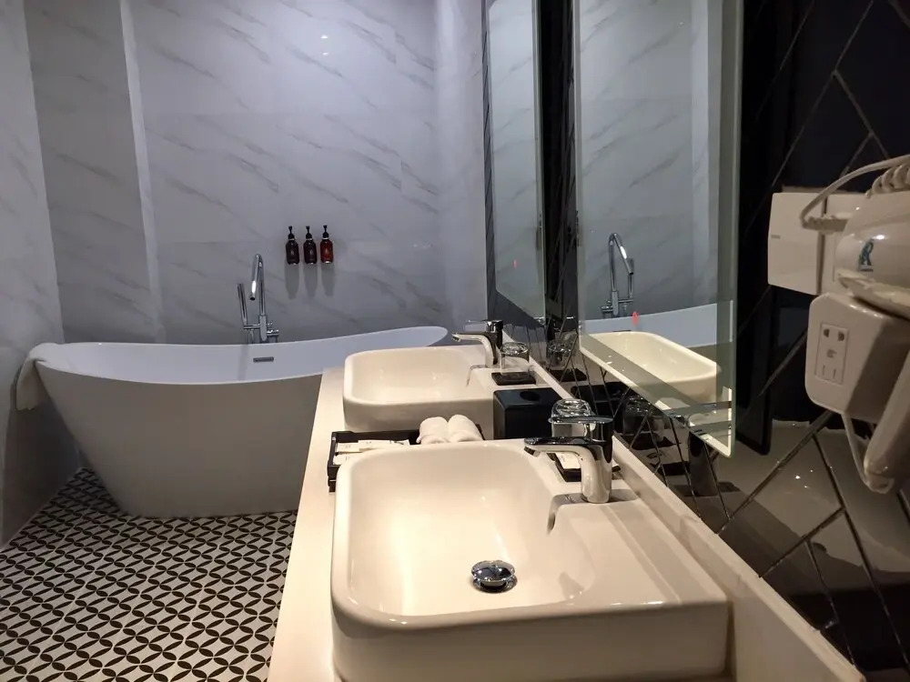 Rex Quang Binh Hotel