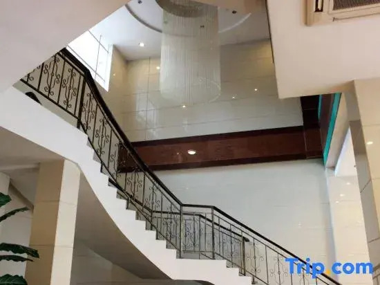 Lianzhou Zhouquan Business Hotel (Panyu Road)