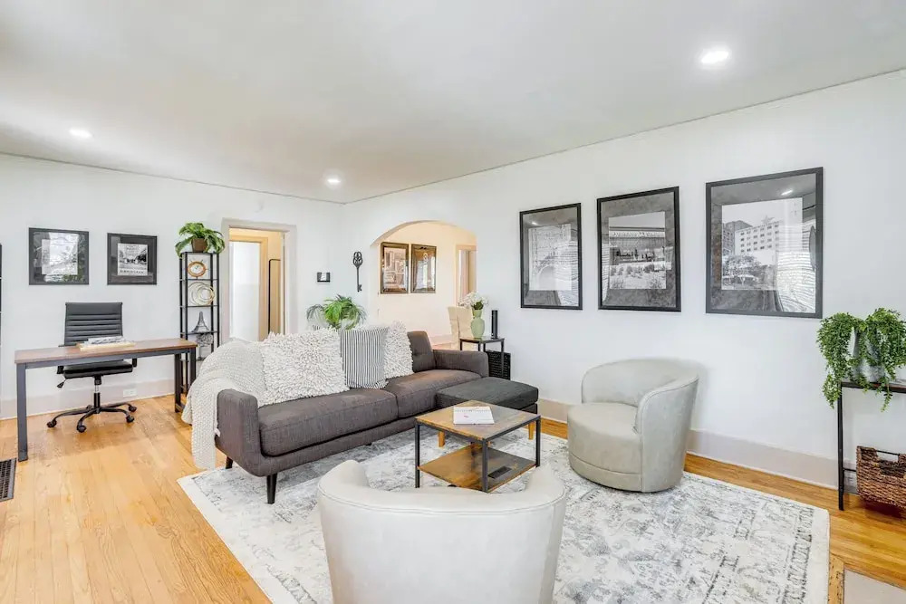 Walk to Amphitheater & Stadium: Home w/ Deck!