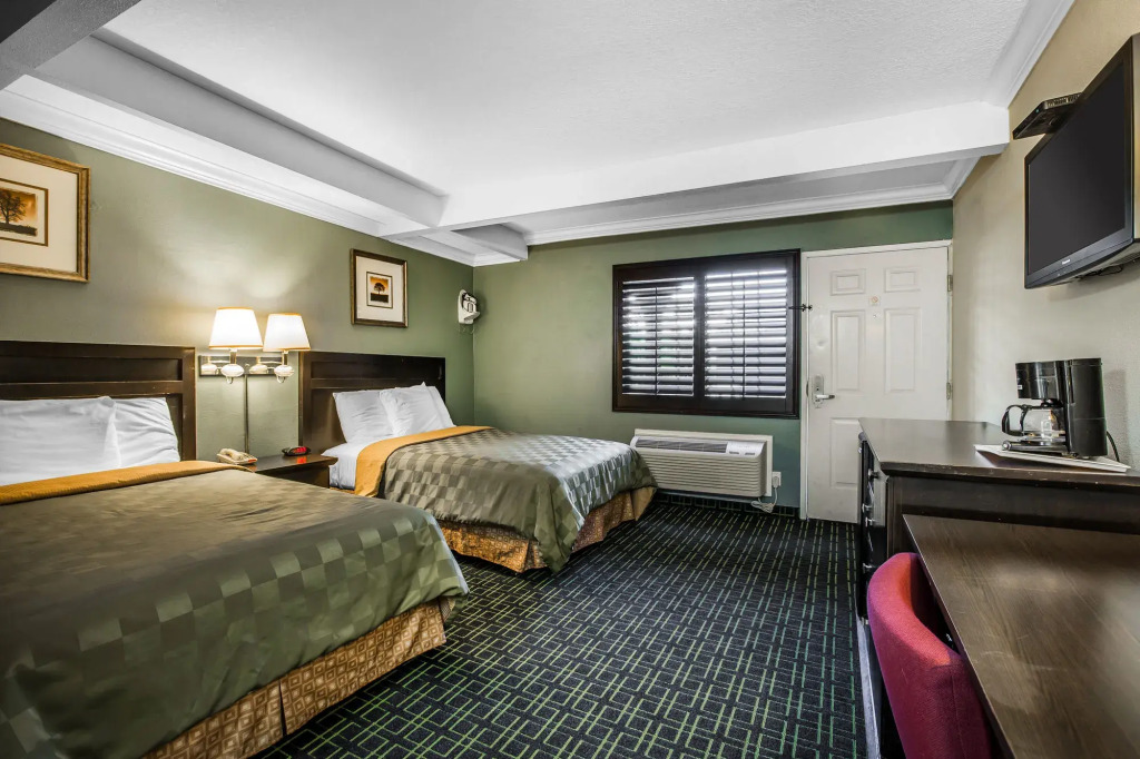 Hotel H-Wood
