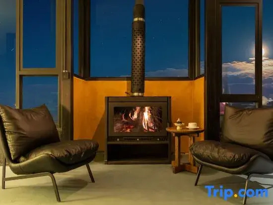 Peak Vista-Golden Peaks View Resort: Sky Garden Café & Snow Mountain Terrace (Lijiang Ancient Town)