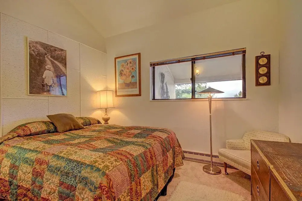 Alpenrose 303 2 Bedroom Condo by RedAwning