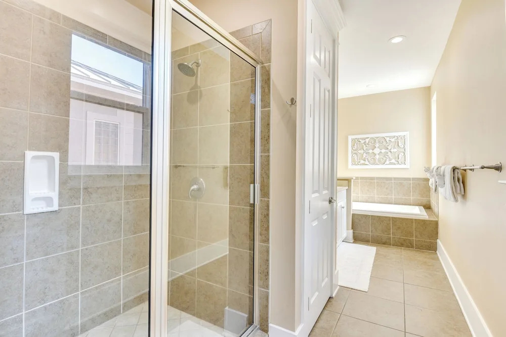 Bright & Modern Townhome: Steps to Miramar Beach!