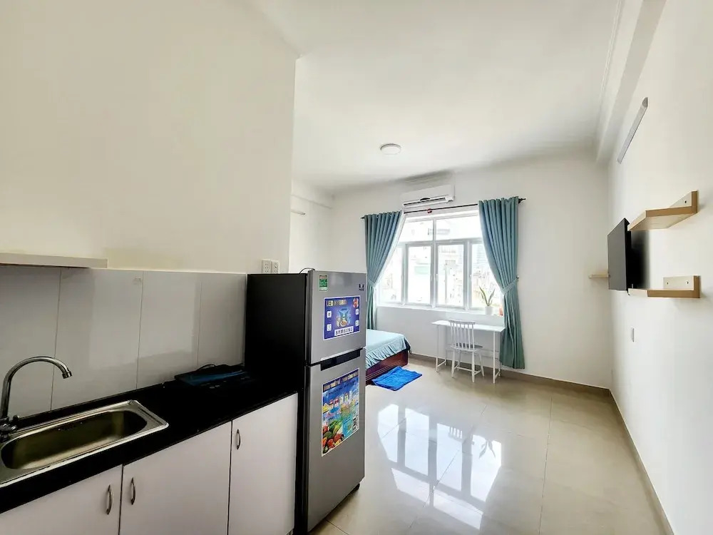 LaLaHouse Riverside Residence