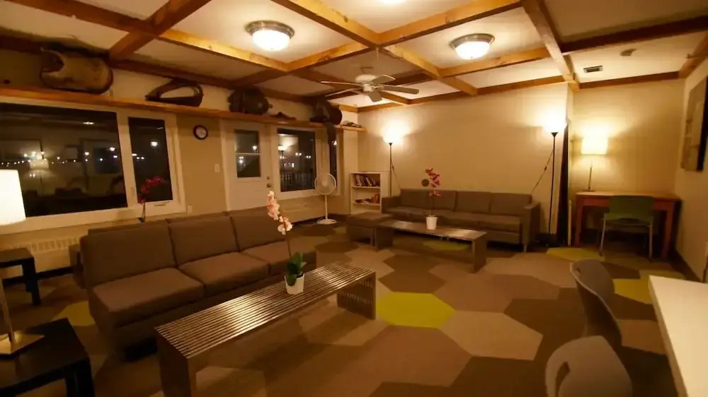 HI Calgary City Centre - Hostel
