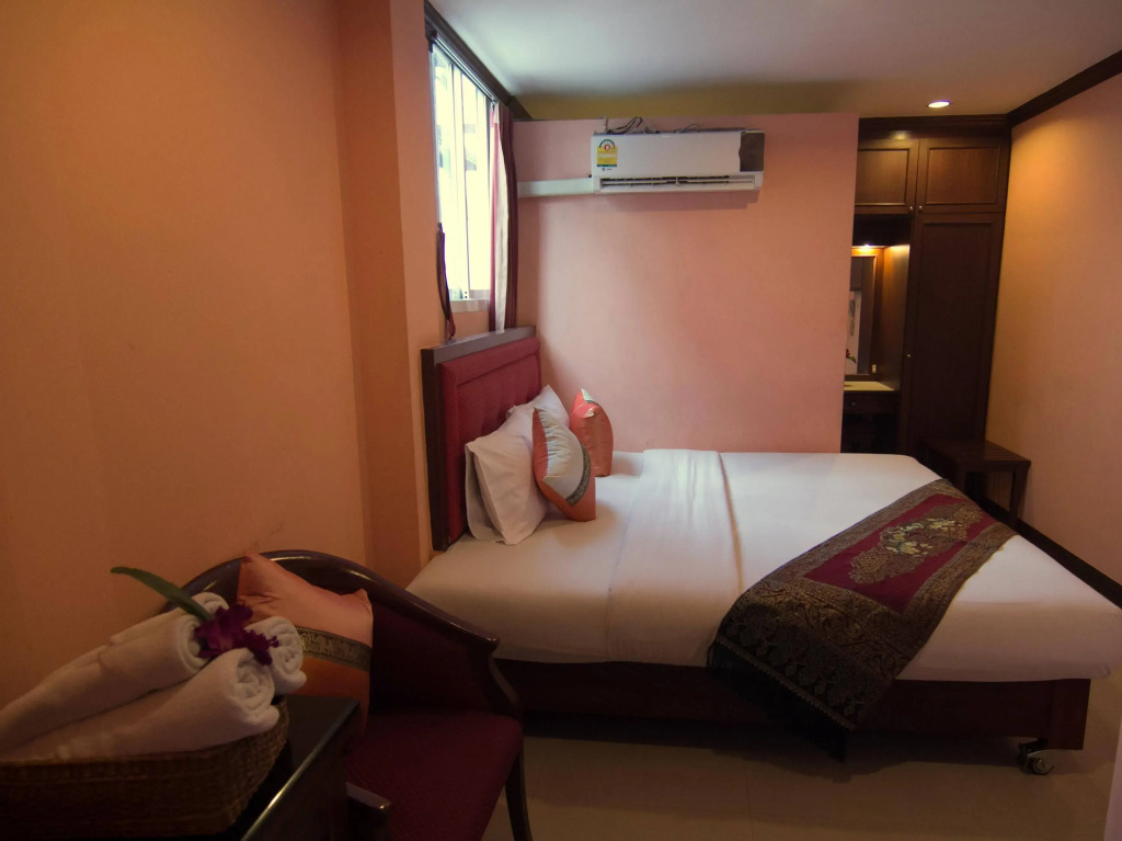 Sky Inn 1