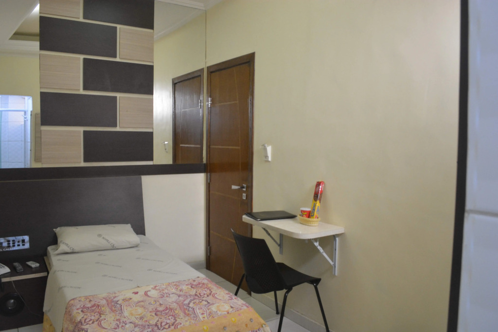 Hotel Calstar