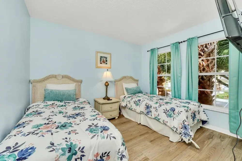 Brand New Quiet 4 BR Townhome in Emerald Island