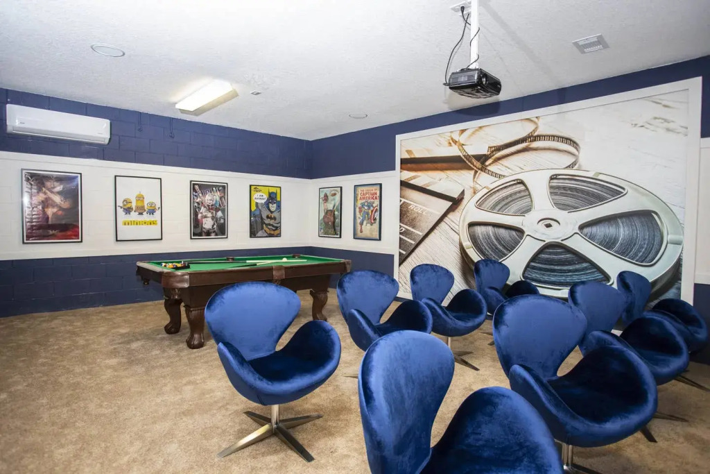 Spacious luxury home with private pool near Disney