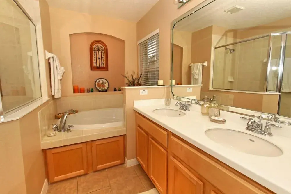 Troon Circle Villa Highlands Reserve