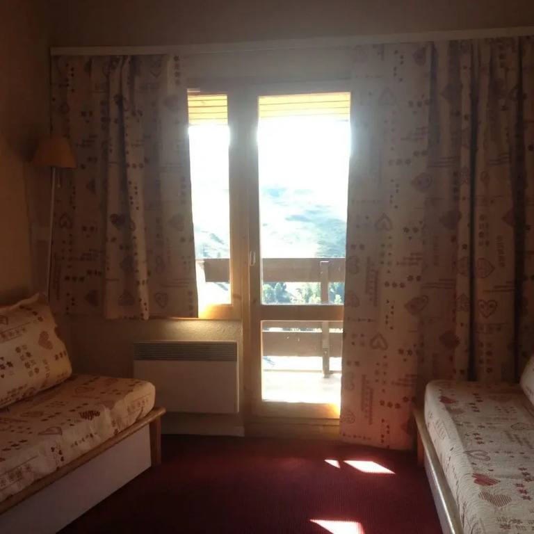 Belle Plagne 3 Room Apartment on the Slopes for 7 People of 45 mÂ² Lc713