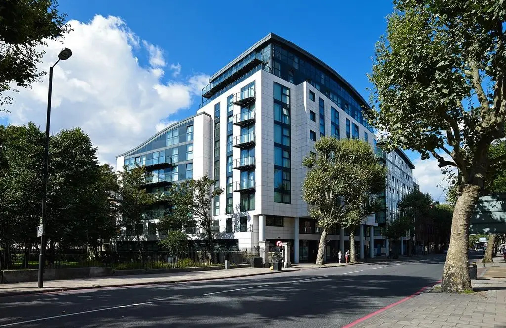 Premier Tower Bridge Apartment