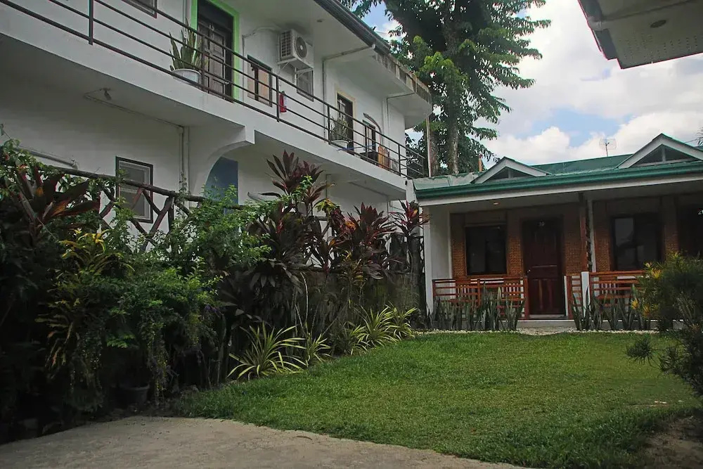 Hotel Oasis Port Barton