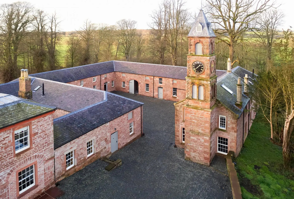 Characterful Couples Getaway in a Country Estate