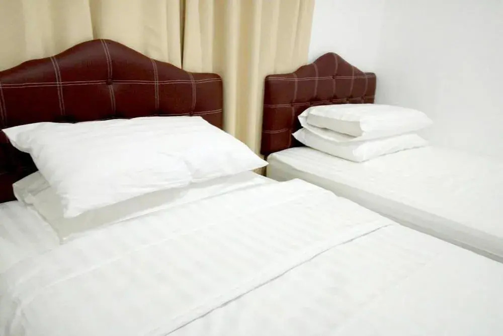 Ban Rub Lom Pool Villa 3 difference villas