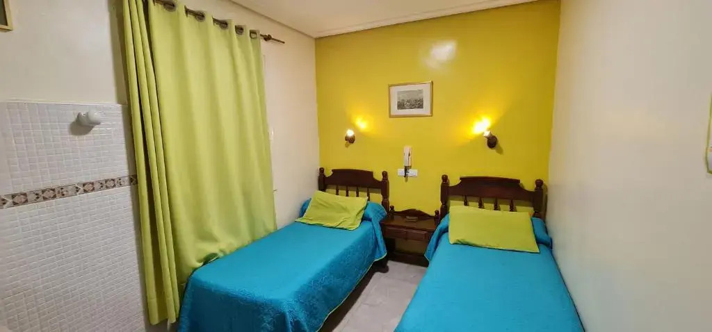 Hostal Ramón y Cajal