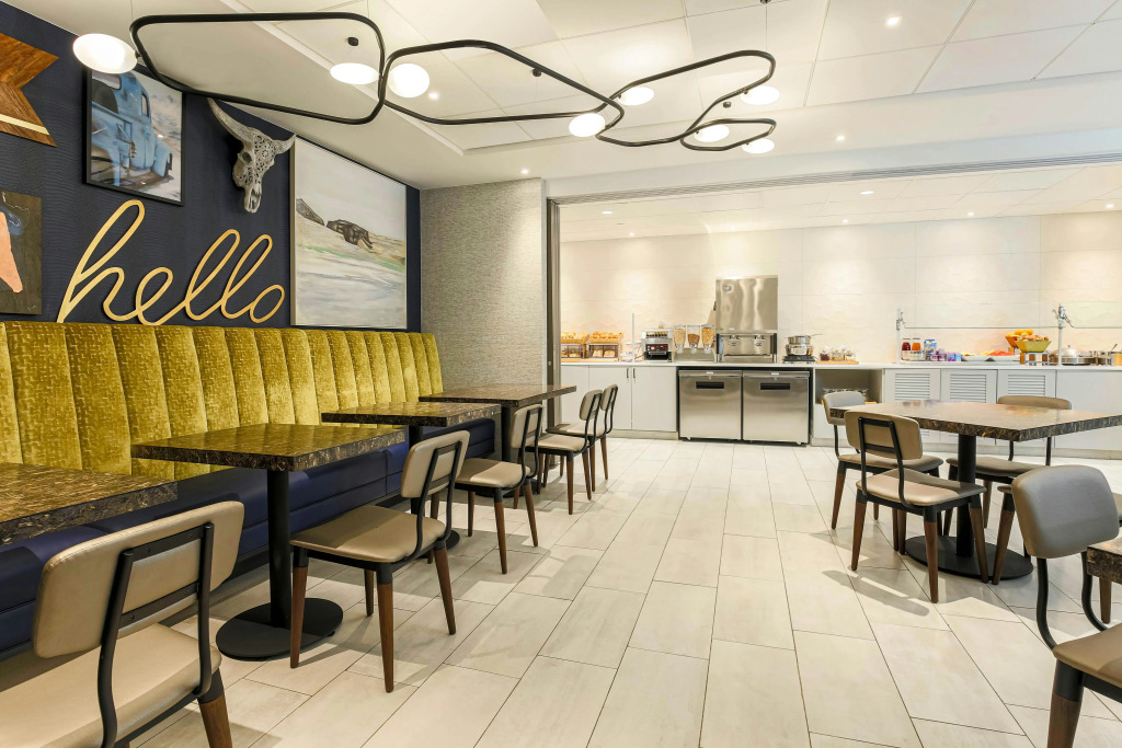 DoubleTree by Hilton Austin-University Area