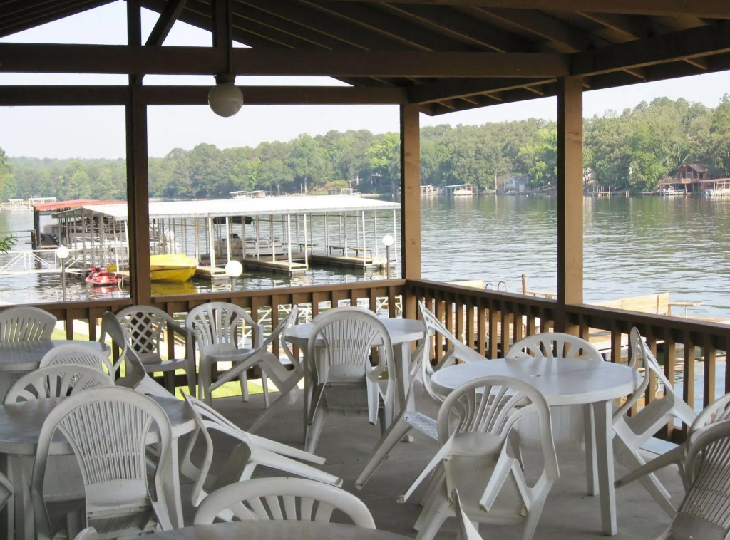 Country Inn Lake Resort