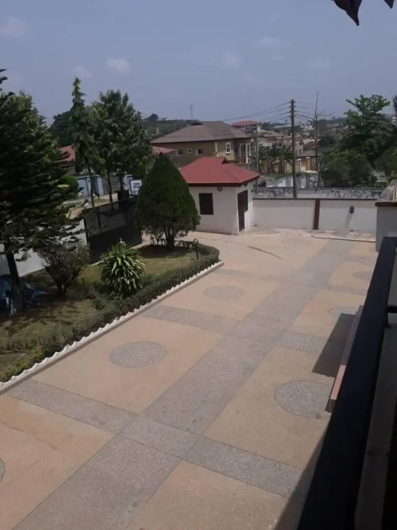 LaRosa Executive Guest House