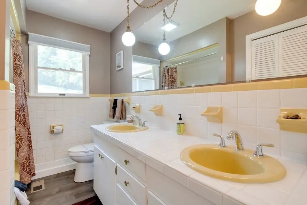 Scenic Asheville Area Retreat: Hot Tub & Game Room