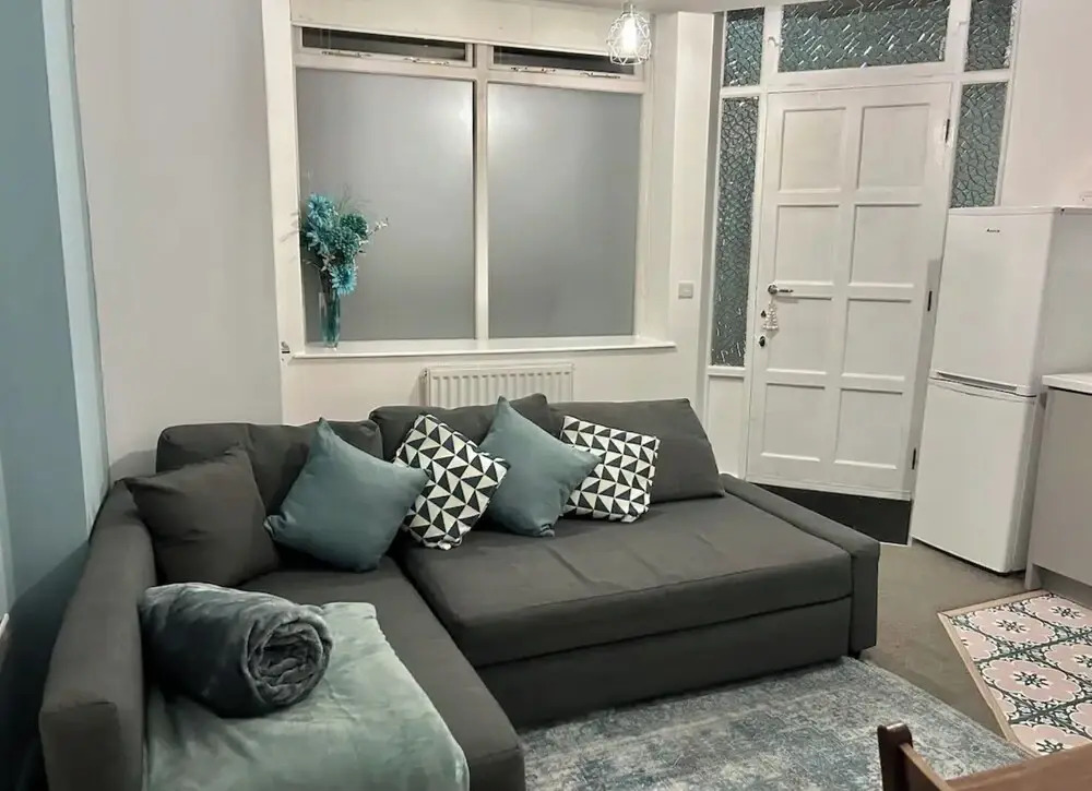 Modern Central Edwardian Apartment 4pp Private Ent