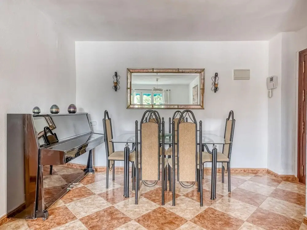 Elegant Holiday Home in Málaga near Sea