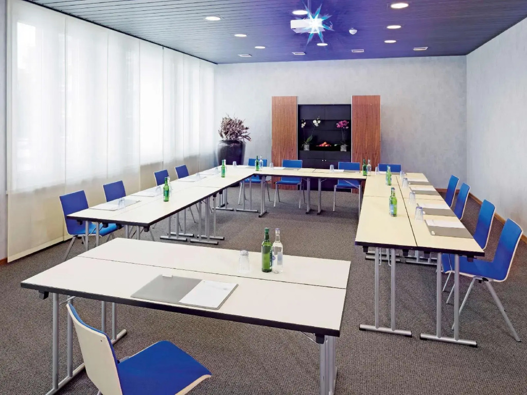 Mövenpick Hotel Zurich Airport