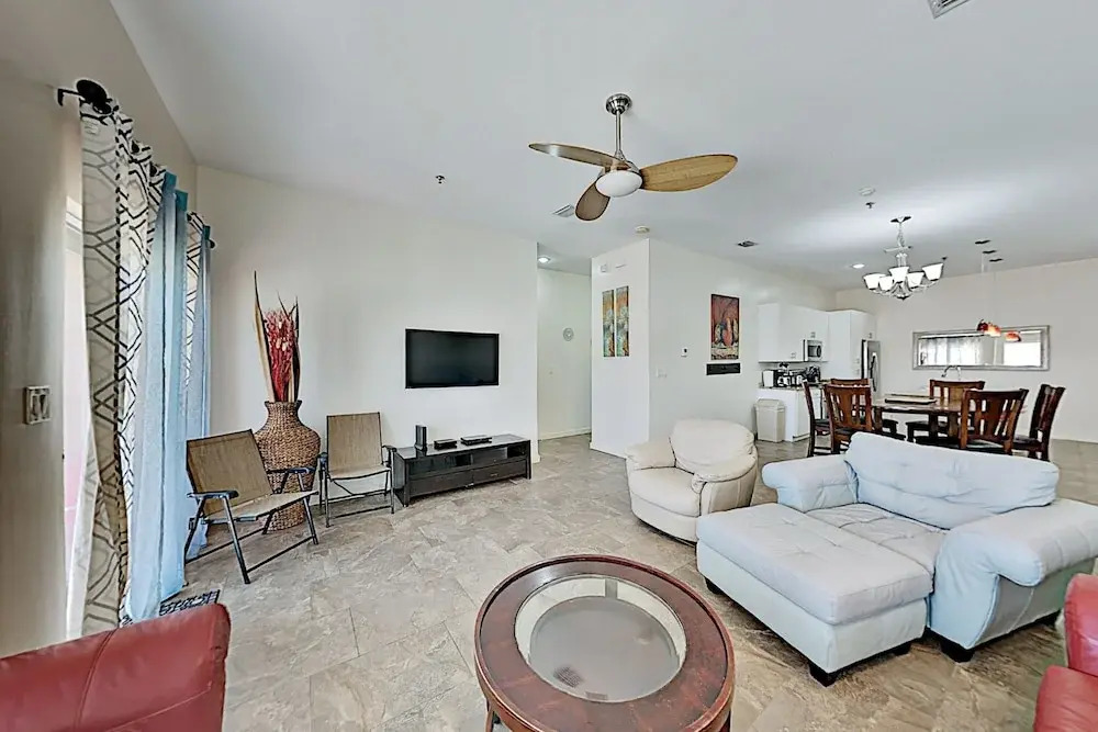 150pb101 3 Bedroom Condo