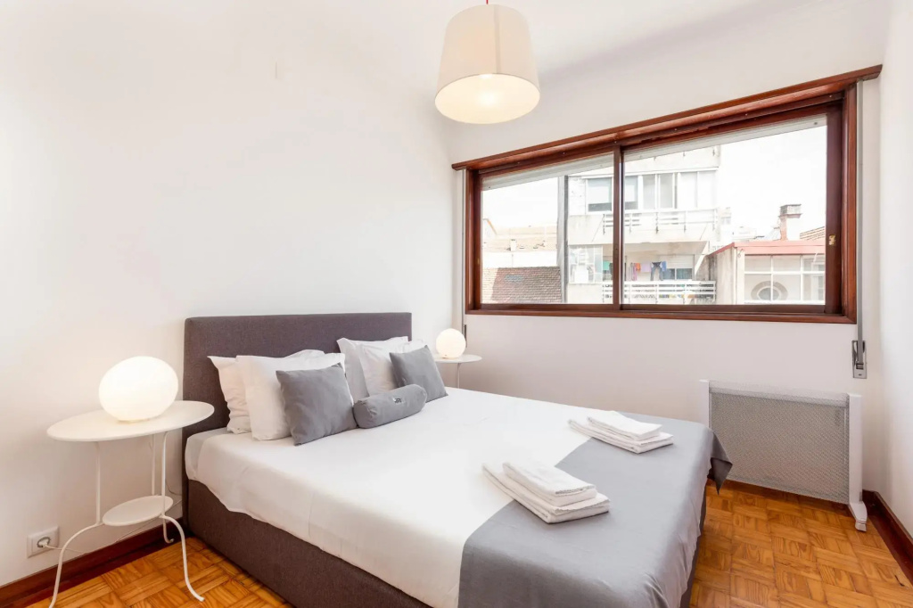 Feel Porto Stylish Flat V
