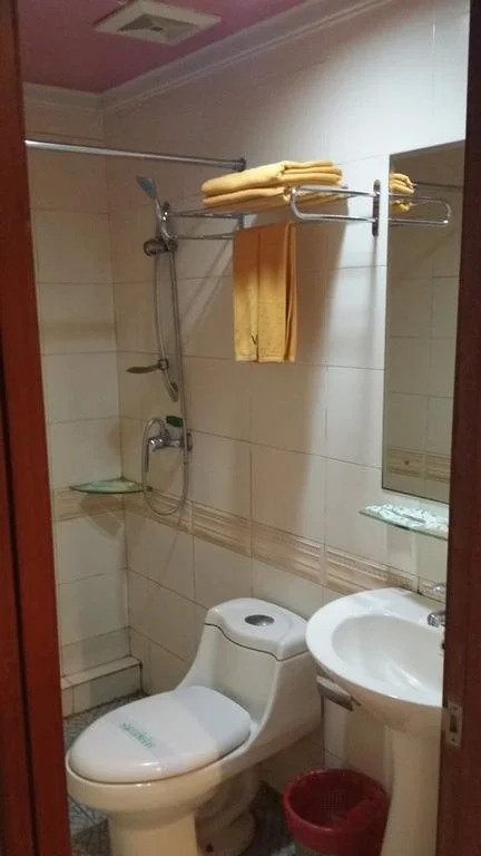 Baiyi Business Hotel