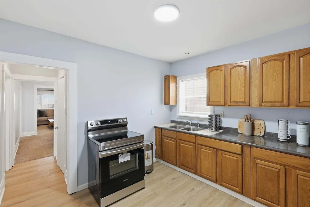 Niagara Adventure Basecamp Walk To The Falls 2 Bedroom Duplex
