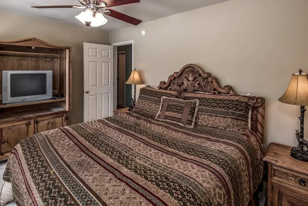 New Mexico Mountain Pines Cabin - Three Bedroom Cabin