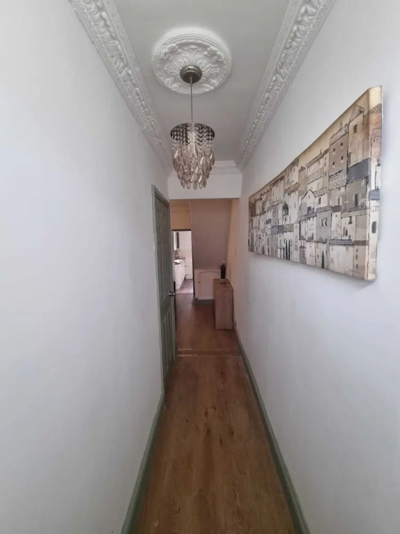 Elegant 4-bed House in Dartford