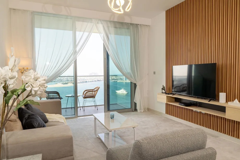 YOUR STAY APARTMENTS Luxury Beachfront Living