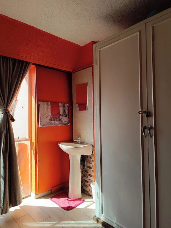 1 Bed Flat - Sleeps 2 - Parking - Wifi