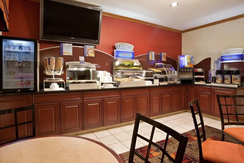 Holiday Inn Express Kendallville