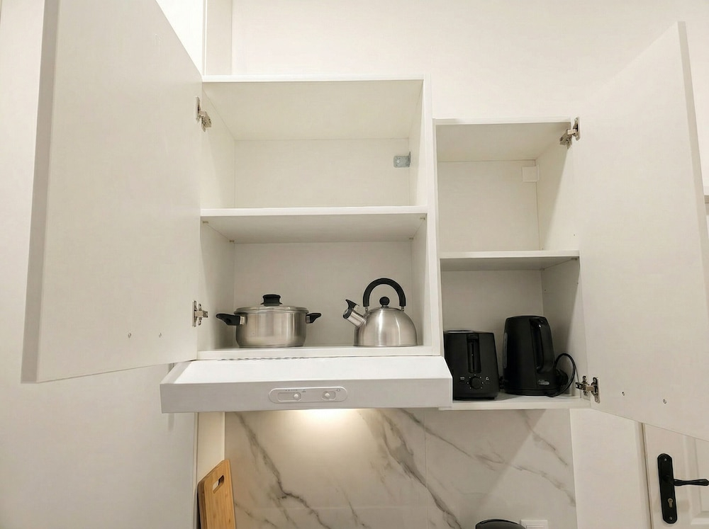 6 Min to Stadthalle Cozy 1BR Long Stay
