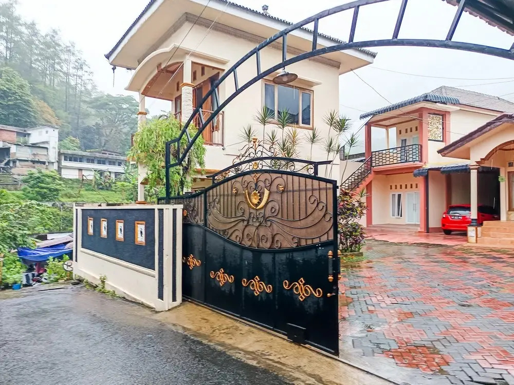 RedDoorz at Dewa Breeze Inn Near Paralayang