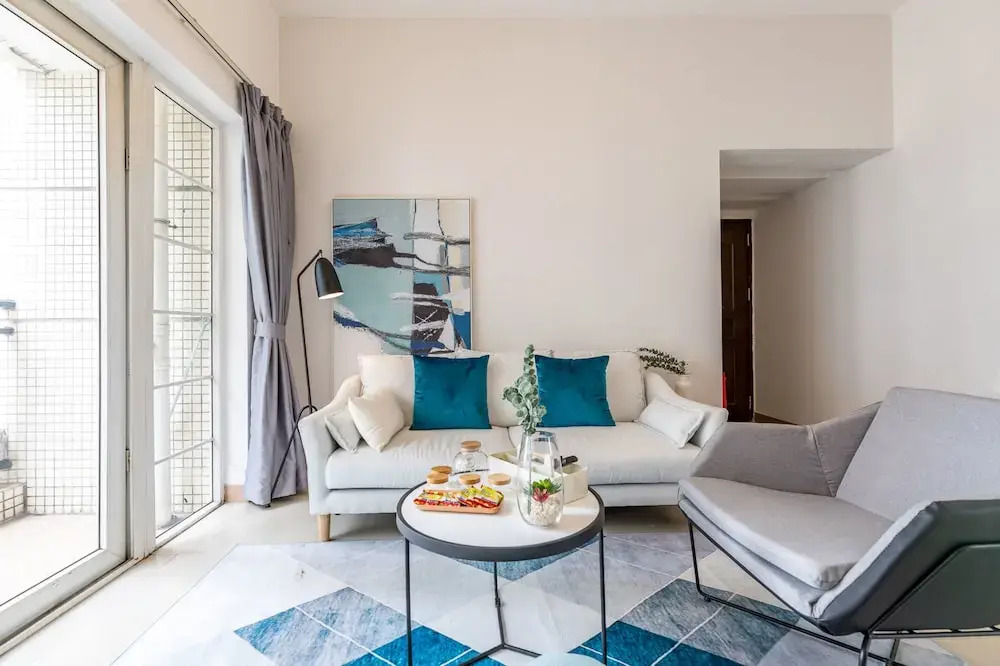 Locals Boutique Apartment Lujiang No.2