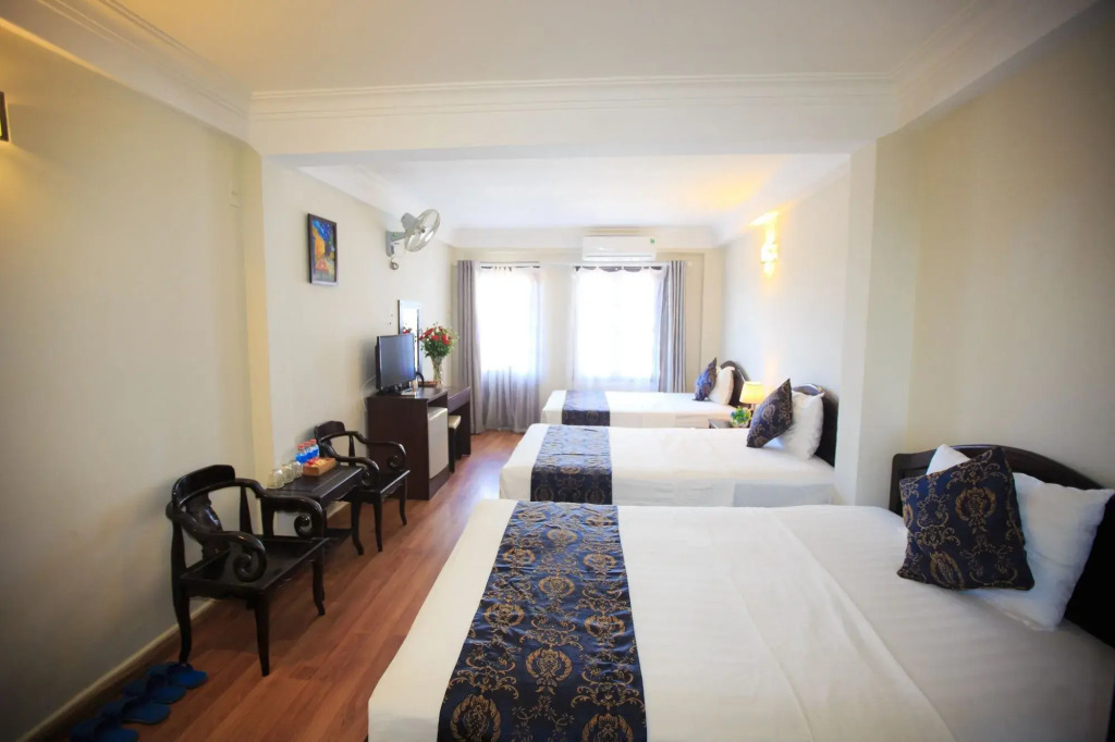 PHỐ BIỂN HOTEL