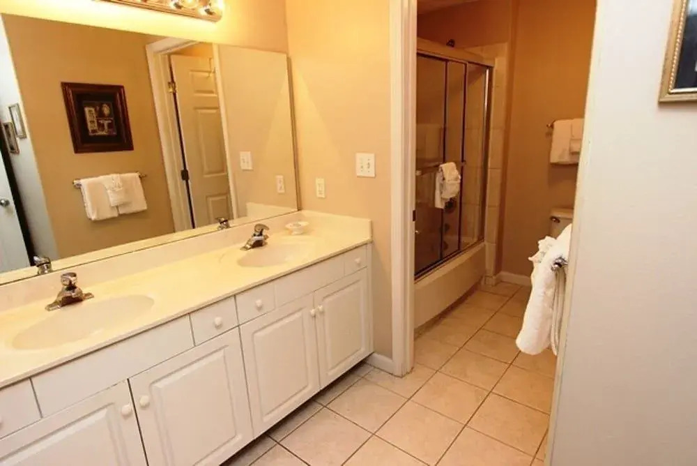 Majestic Sun 411B - 2 Br home by RedAwning