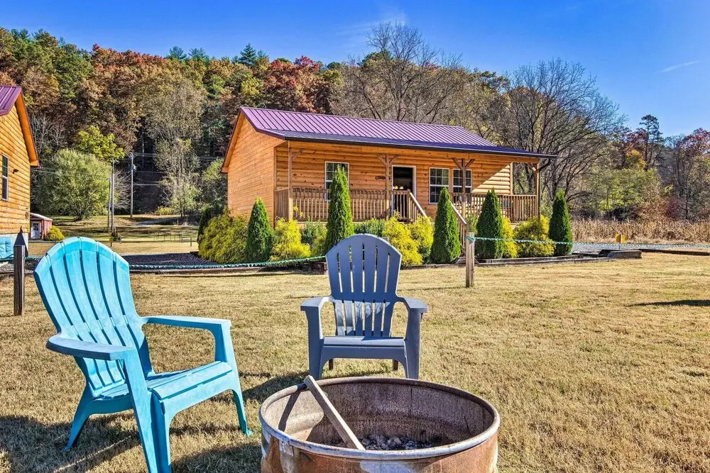 Smoky Mountain Cabin by Tuckasegee River!