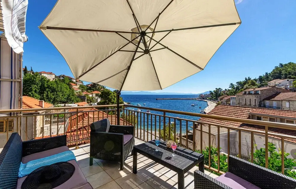 Nice Apartment in Prigradica With 3 Bedrooms and Wifi