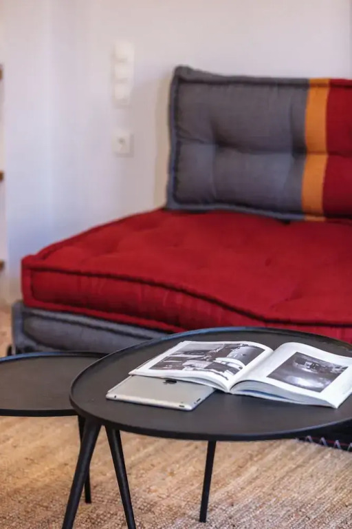 stylish apt up to 4 in Rethymno