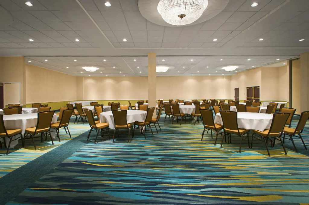 SpringHill Suites by Marriott Lawrence Downtown